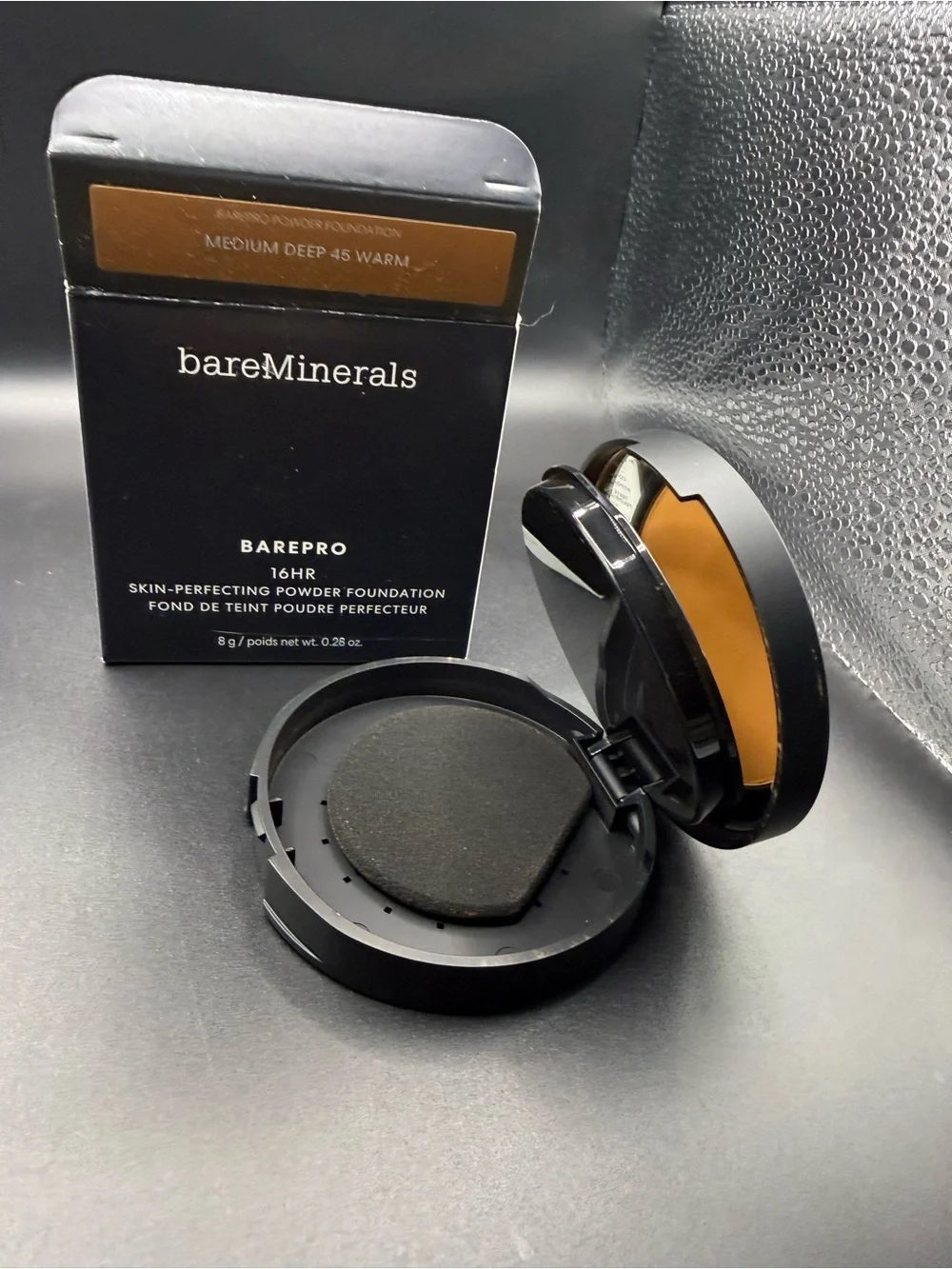 bareMinerals BAREPRO 16HR skin-Perfecting powder foundation - medium deep warm